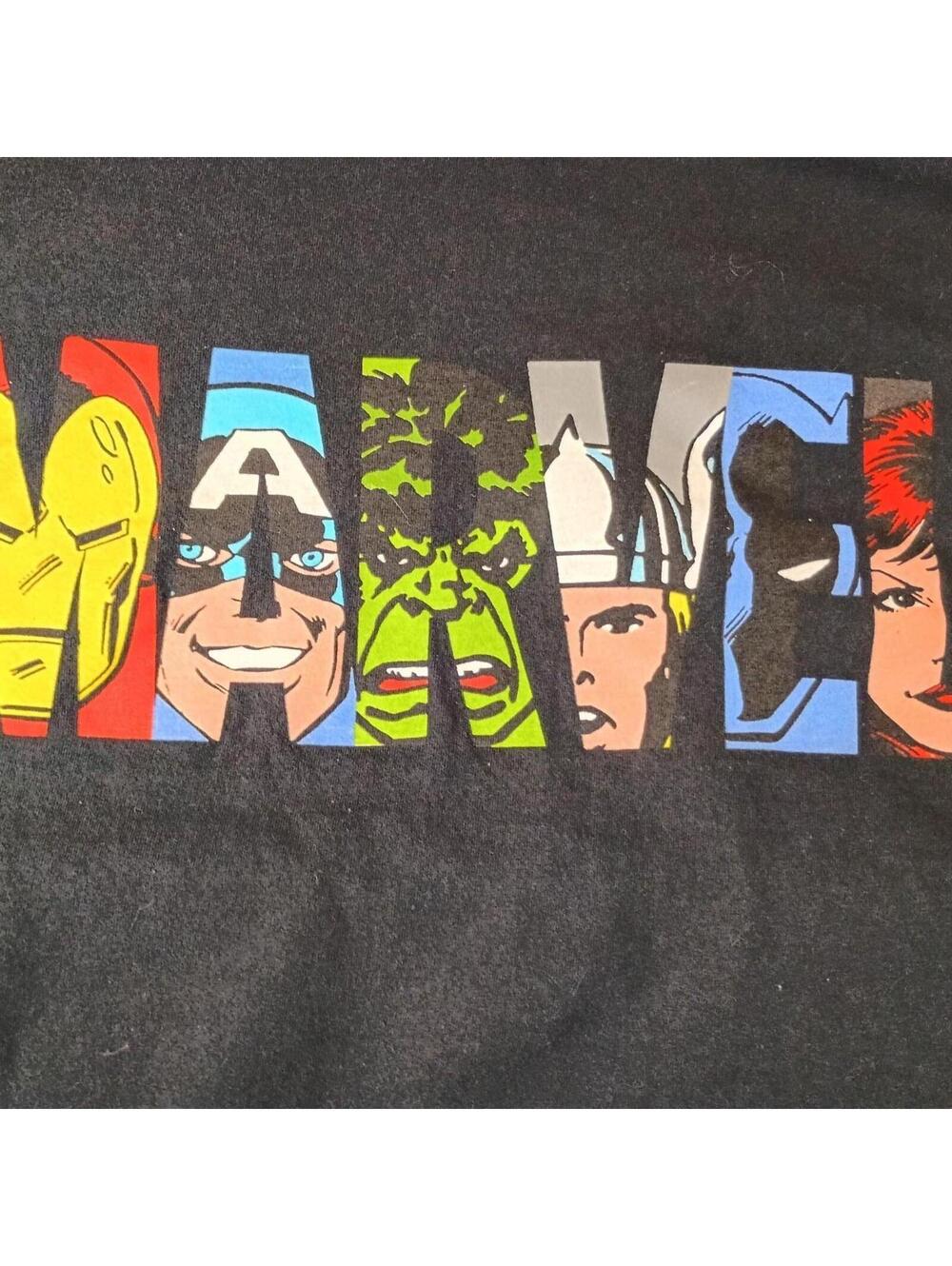 Marvel Men's Black and Multi Tshirt